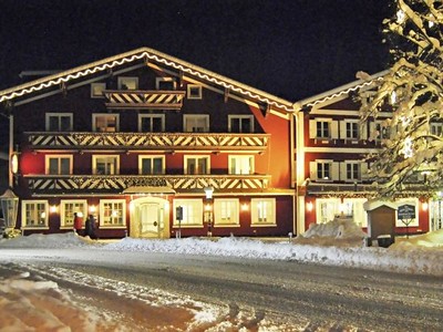 Dachstein West - Abtenau - hotel Der Abtenauer, vedle lyžařského vl...